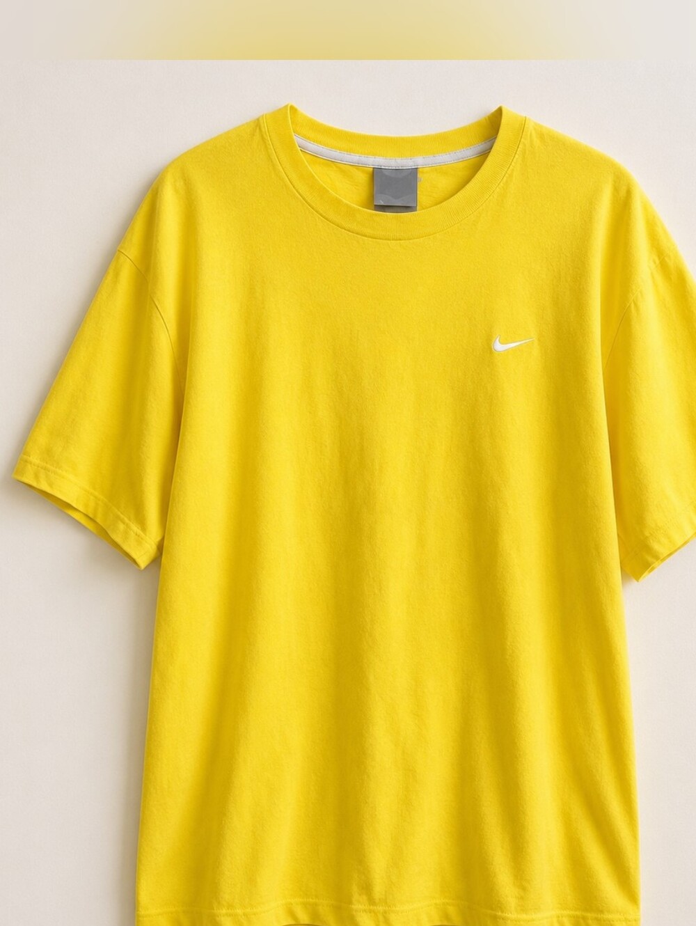 Nike Swoosh Men's XL Yellow Athletic Crewneck Tee Shirt